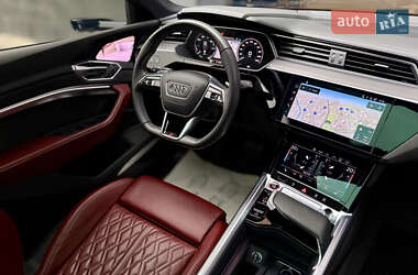 Внедорожник / Кроссовер Audi e-tron S Sportback 2023 в 