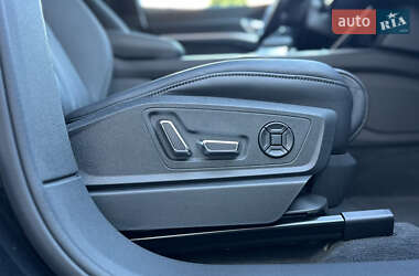 Внедорожник / Кроссовер Audi e-tron S Sportback 2022 в 