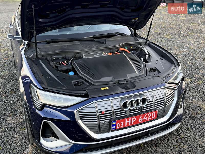 Внедорожник / Кроссовер Audi e-tron S Sportback 2021 в Киеве фото 23 Внедорожник / Кроссовер Audi e-tron S Sportback 2021 в Киеве