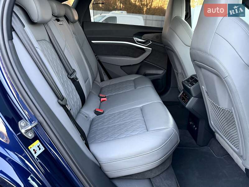 Внедорожник / Кроссовер Audi e-tron S Sportback 2021 в Киеве фото 57 Внедорожник / Кроссовер Audi e-tron S Sportback 2021 в Киеве