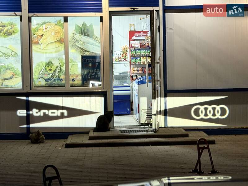 Внедорожник / Кроссовер Audi e-tron S Sportback 2021 в Киеве фото 71 Внедорожник / Кроссовер Audi e-tron S Sportback 2021 в Киеве