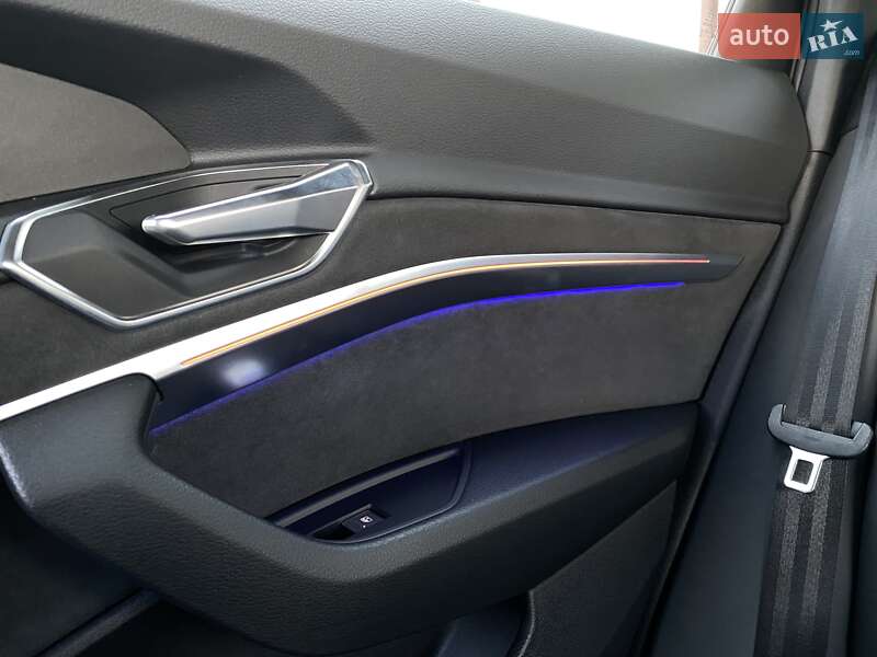 Внедорожник / Кроссовер Audi e-tron S Sportback 2023 в Львове