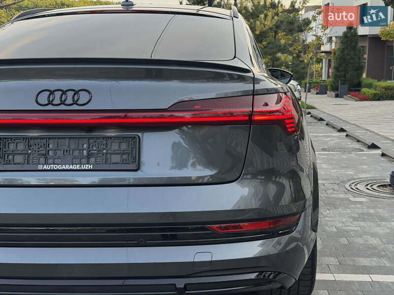 Позашляховик / Кросовер Audi e-tron S Sportback 2021 в Ужгороді