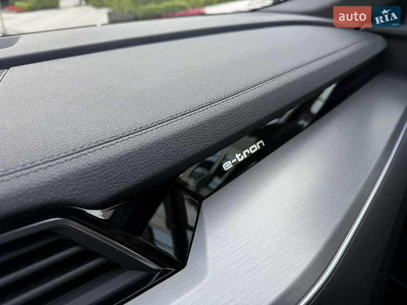 Позашляховик / Кросовер Audi e-tron S Sportback 2021 в Ужгороді