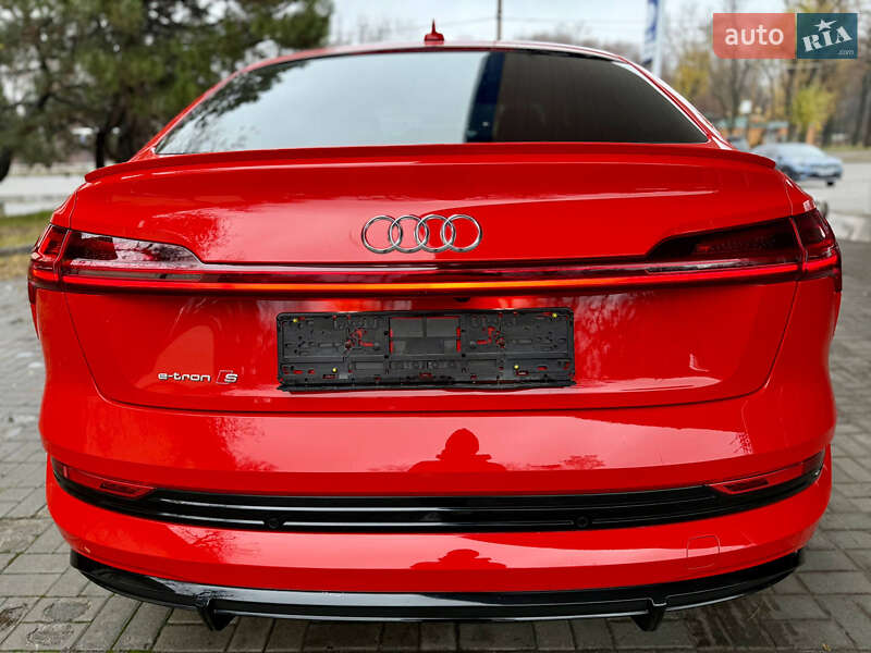 Внедорожник / Кроссовер Audi e-tron S Sportback 2022 в Днепре