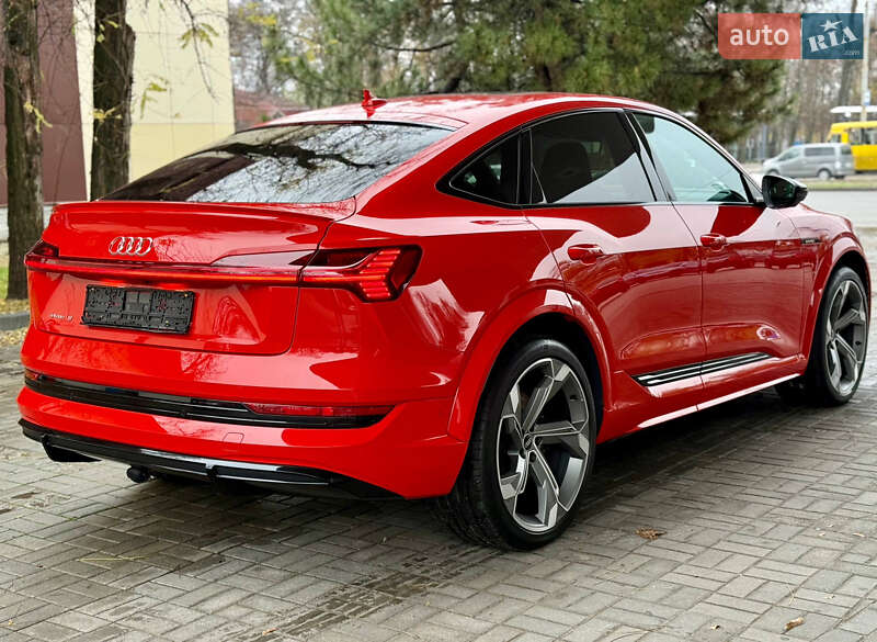 Внедорожник / Кроссовер Audi e-tron S Sportback 2022 в Днепре