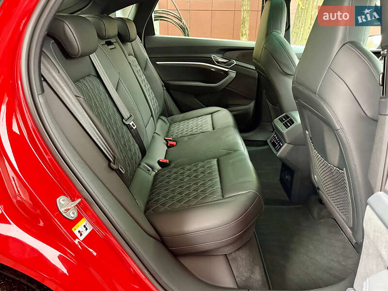 Внедорожник / Кроссовер Audi e-tron S Sportback 2022 в Днепре