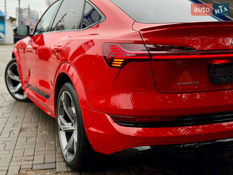 Внедорожник / Кроссовер Audi e-tron S Sportback 2022 в Днепре