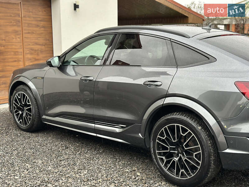 Позашляховик / Кросовер Audi e-tron S Sportback 2021 в Ужгороді фото 32 Позашляховик / Кросовер Audi e-tron S Sportback 2021 в Ужгороді