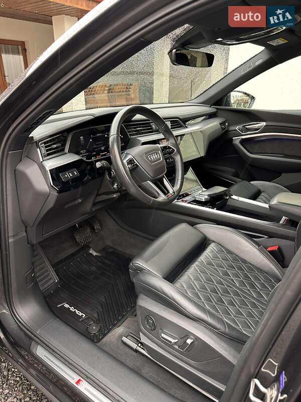 Позашляховик / Кросовер Audi e-tron S Sportback 2021 в Ужгороді фото 41 Позашляховик / Кросовер Audi e-tron S Sportback 2021 в Ужгороді