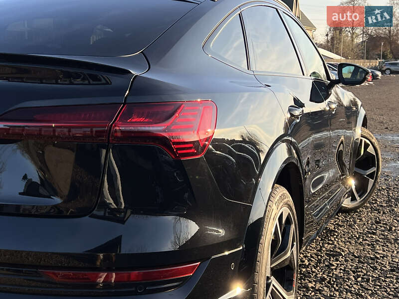 Позашляховик / Кросовер Audi e-tron S Sportback 2022 в Луцьку