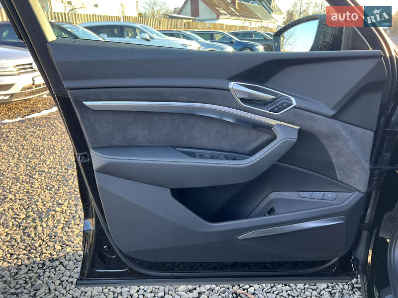 Позашляховик / Кросовер Audi e-tron S Sportback 2022 в Луцьку
