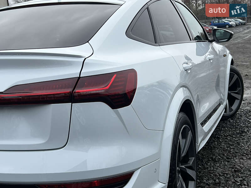 Позашляховик / Кросовер Audi e-tron S Sportback 2023 в Луцьку