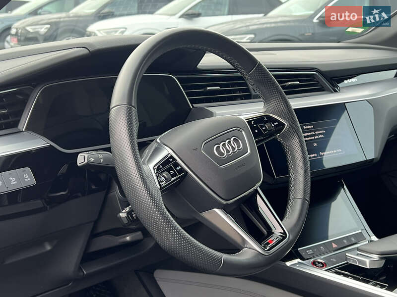 Позашляховик / Кросовер Audi e-tron S Sportback 2023 в Луцьку
