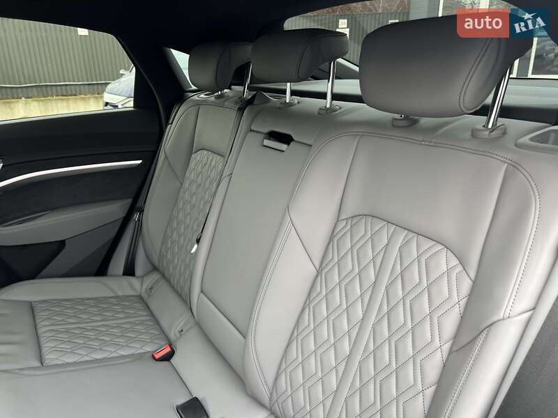Позашляховик / Кросовер Audi e-tron S Sportback 2023 в Луцьку