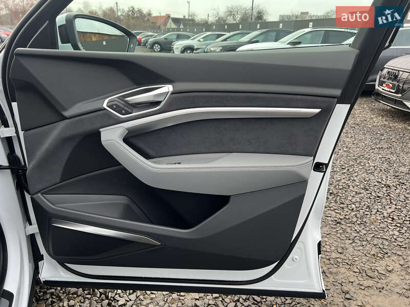 Позашляховик / Кросовер Audi e-tron S Sportback 2023 в Луцьку
