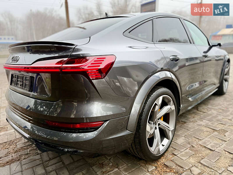 Внедорожник / Кроссовер Audi e-tron S Sportback 2022 в Днепре
