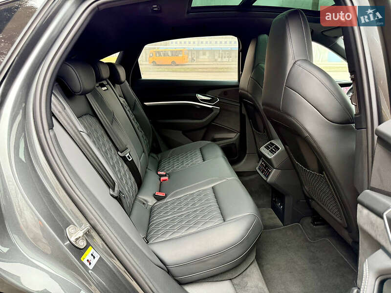 Внедорожник / Кроссовер Audi e-tron S Sportback 2022 в Днепре