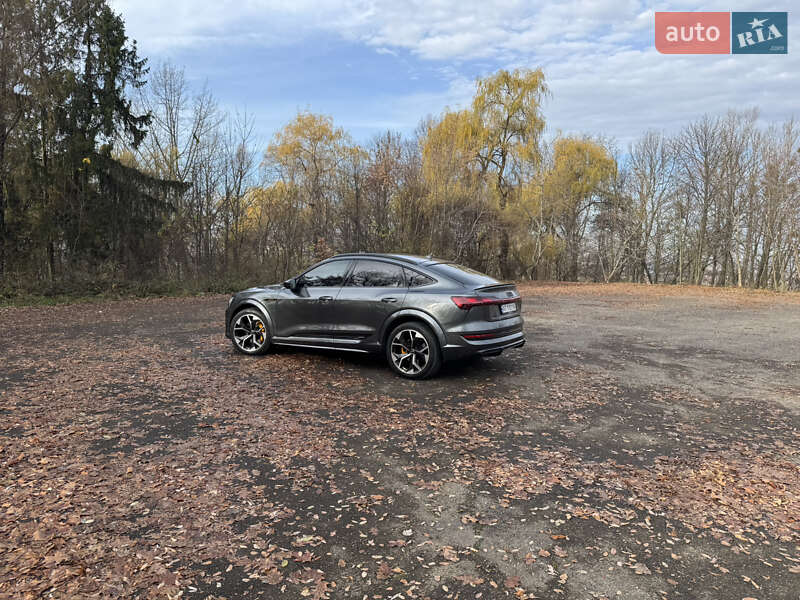 Внедорожник / Кроссовер Audi e-tron S Sportback 2023 в Калуше