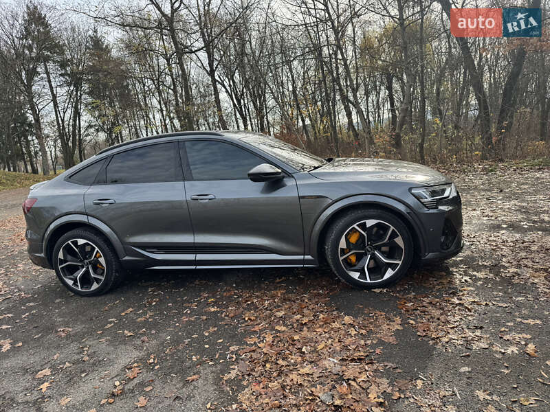 Внедорожник / Кроссовер Audi e-tron S Sportback 2023 в Калуше