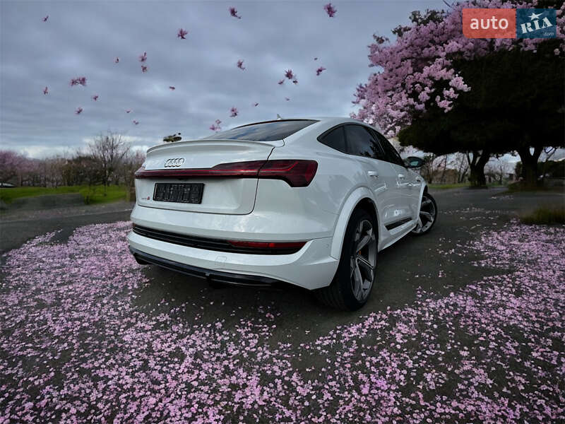 Внедорожник / Кроссовер Audi e-tron S Sportback 2021 в Киеве