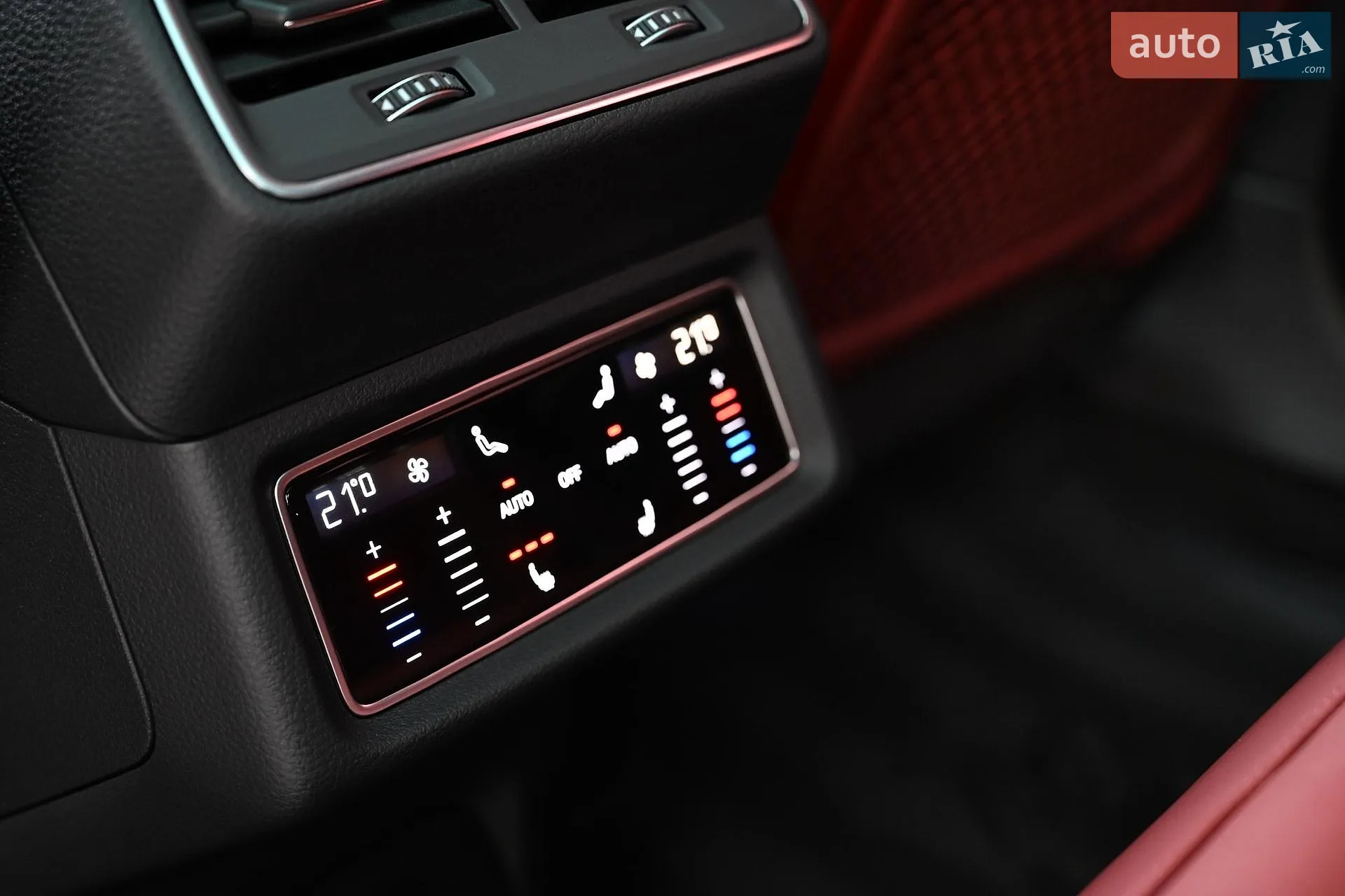 2022 Audi e-tron S Sportback - мініатюра 13