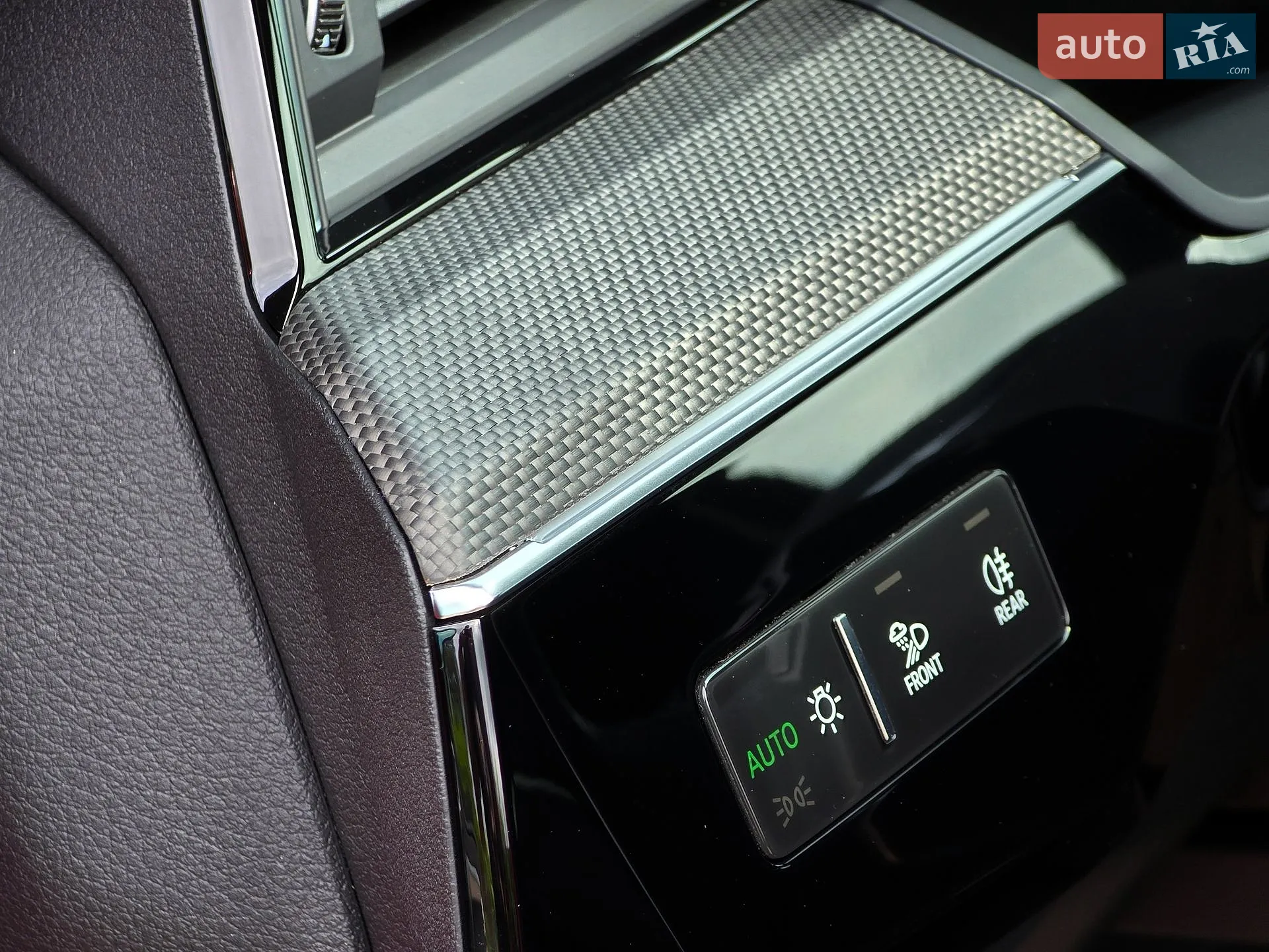 2022 Audi e-tron S Sportback - мініатюра 33