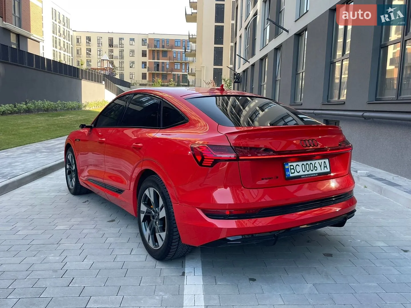 2020 Audi e-tron S Sportback - мініатюра 15