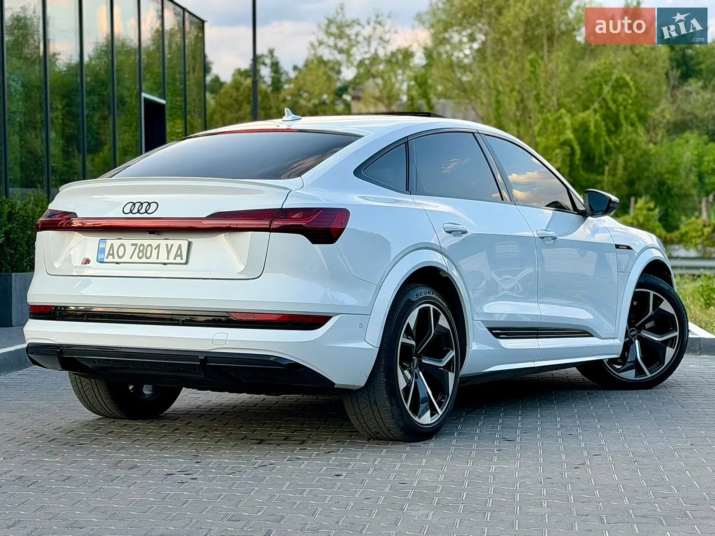 2021 Audi e-tron S Sportback - мініатюра 19