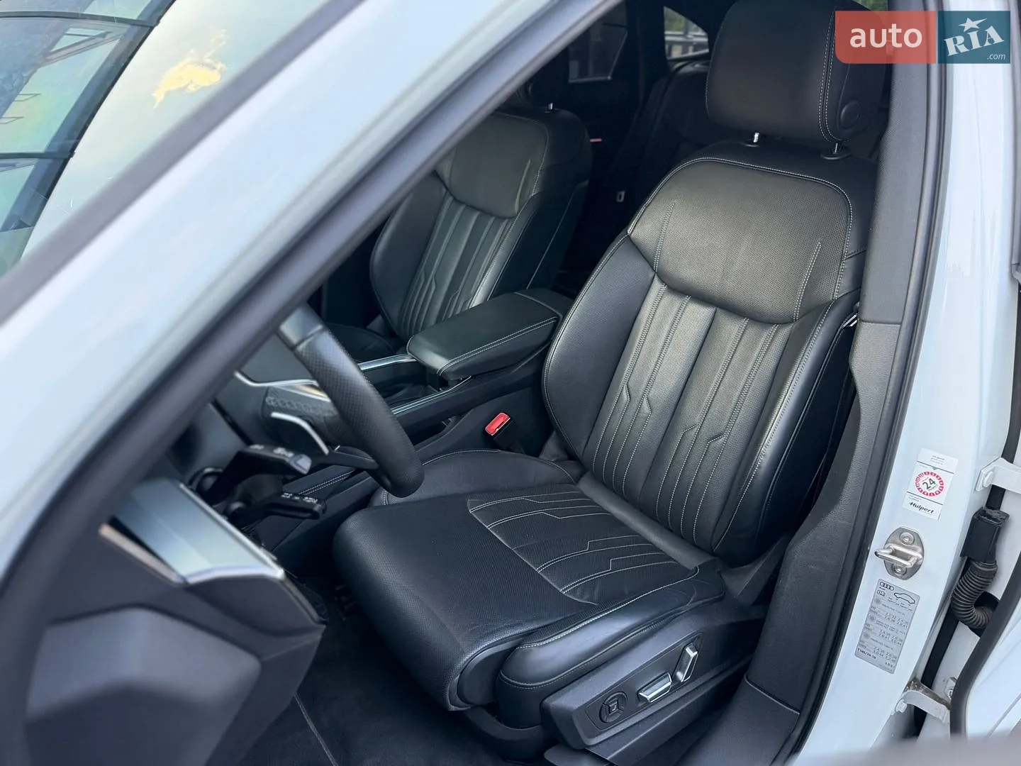 2021 Audi e-tron S Sportback - мініатюра 68