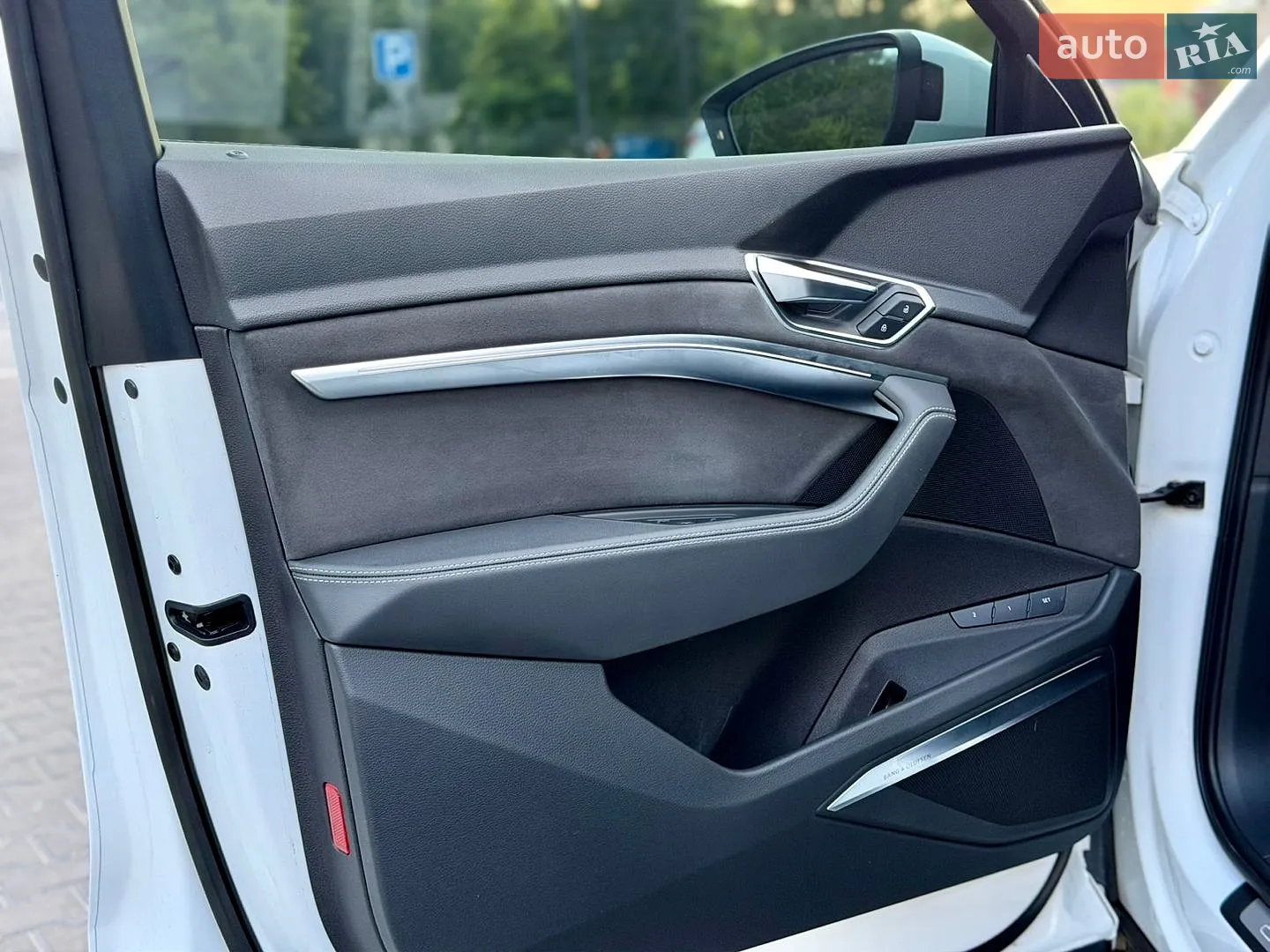 2021 Audi e-tron S Sportback - мініатюра 65