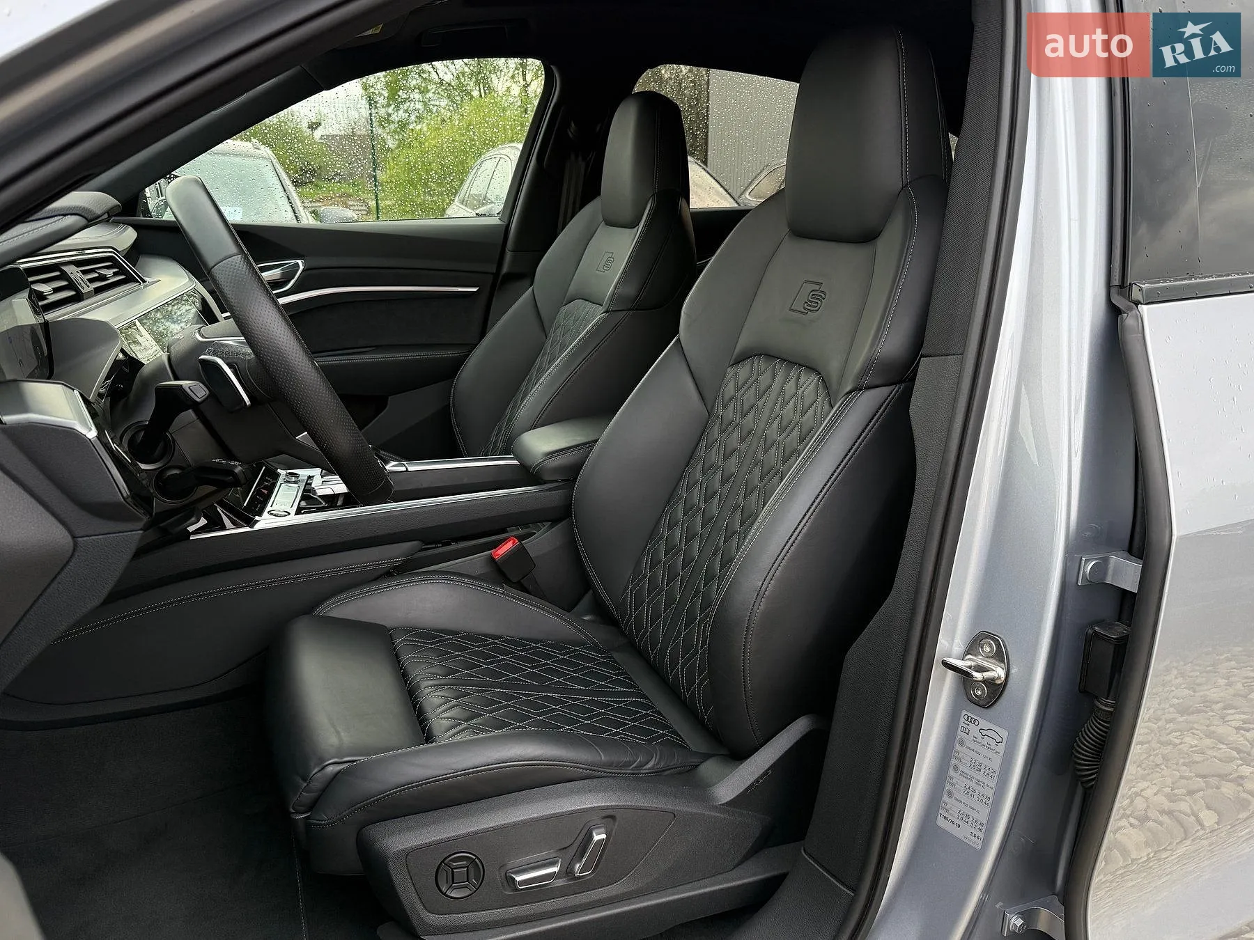 2022 Audi e-tron S Sportback - мініатюра 53