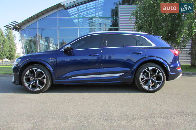 Внедорожник / Кроссовер Audi e-tron S 2021 в Киеве