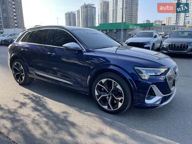 Внедорожник / Кроссовер Audi e-tron S 2021 в Киеве