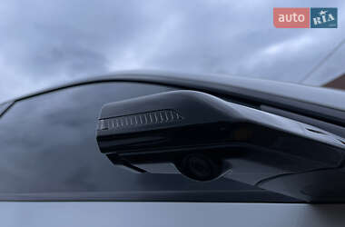 Внедорожник / Кроссовер Audi e-tron S 2020 в 