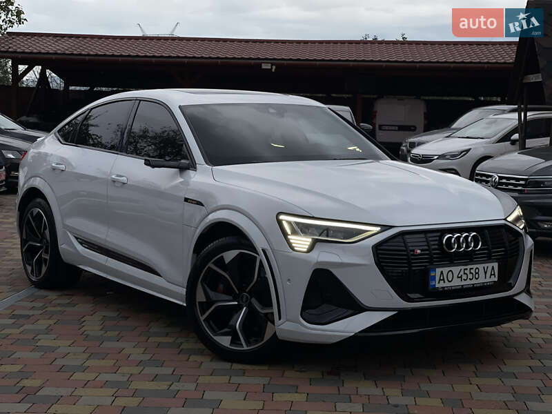 Внедорожник / Кроссовер Audi e-tron S 2020 в 