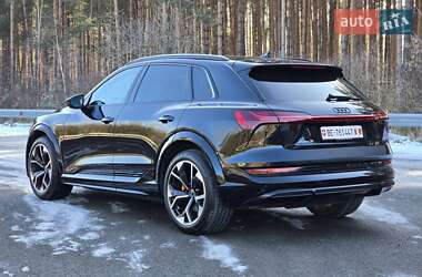 Позашляховик / Кросовер Audi e-tron S 2021 в Ковелі