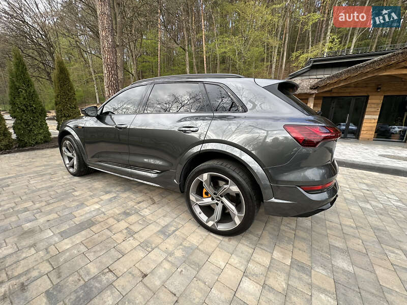 Внедорожник / Кроссовер Audi e-tron S 2022 в Львове