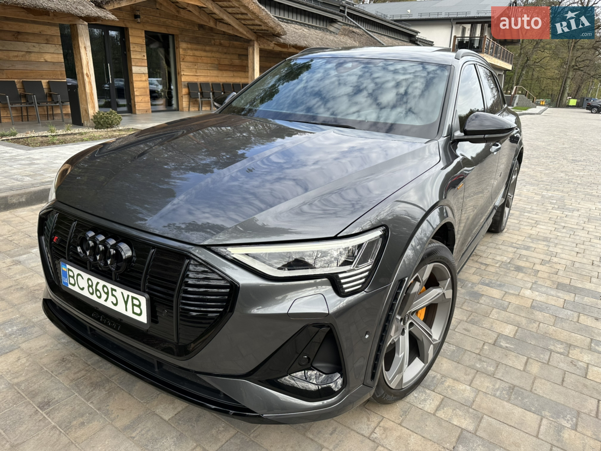 2022 Audi e-tron S - мініатюра 2
