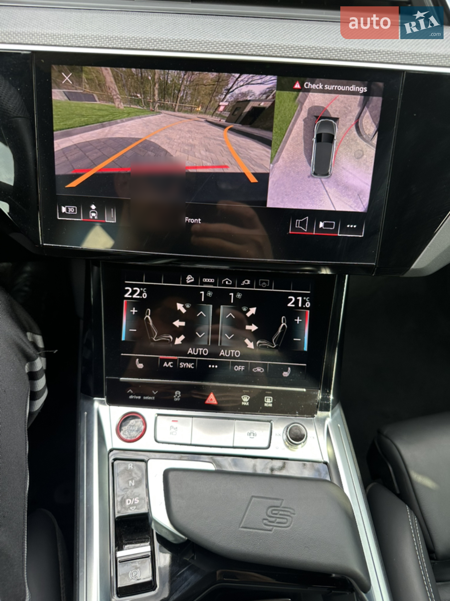 2022 Audi e-tron S - мініатюра 38