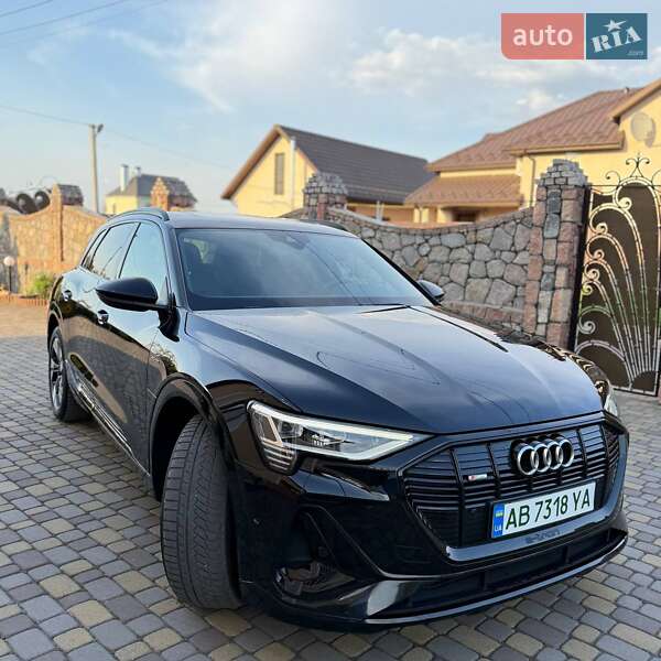 Внедорожник / Кроссовер Audi e-tron S 2021 в 