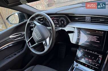Внедорожник / Кроссовер Audi e-tron S 2021 в 