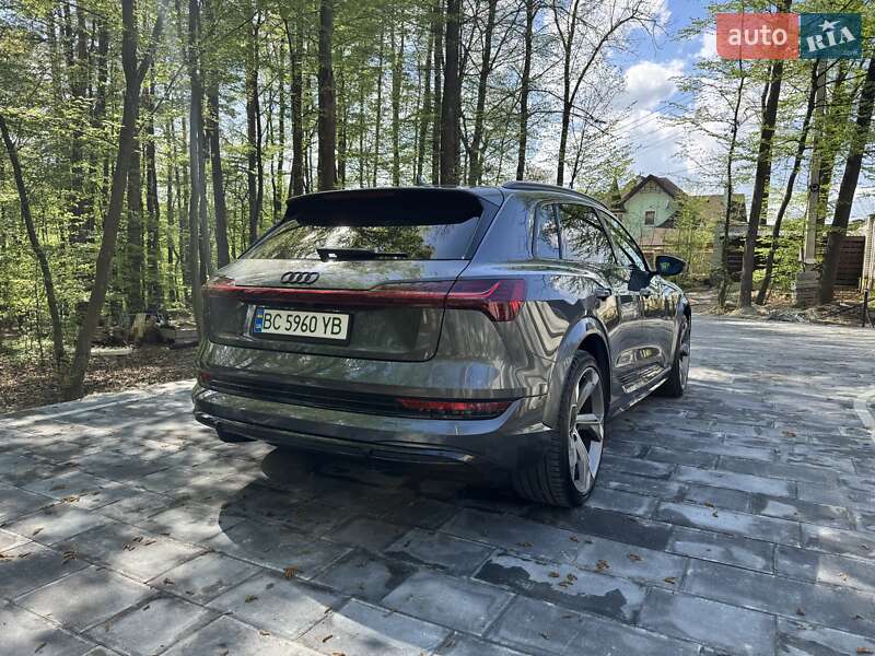 Позашляховик / Кросовер Audi e-tron S 2022 в Львові