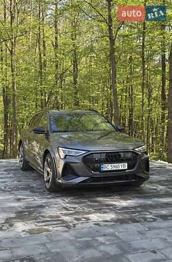Внедорожник / Кроссовер Audi e-tron S 2022 в 