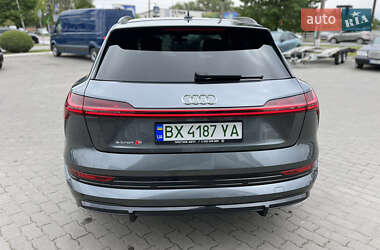 Внедорожник / Кроссовер Audi e-tron S 2020 в 