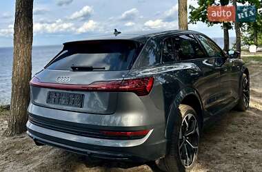 Внедорожник / Кроссовер Audi e-tron S 2021 в 