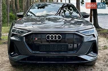 Внедорожник / Кроссовер Audi e-tron S 2021 в 