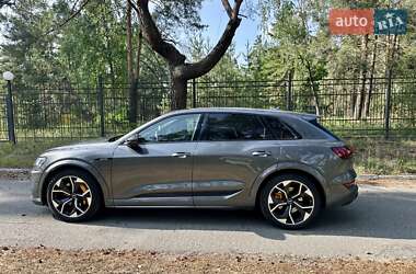 Внедорожник / Кроссовер Audi e-tron S 2021 в 