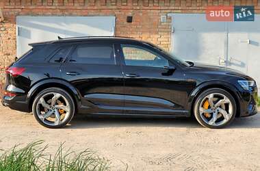 Внедорожник / Кроссовер Audi e-tron S 2022 в 