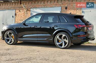 Внедорожник / Кроссовер Audi e-tron S 2022 в 